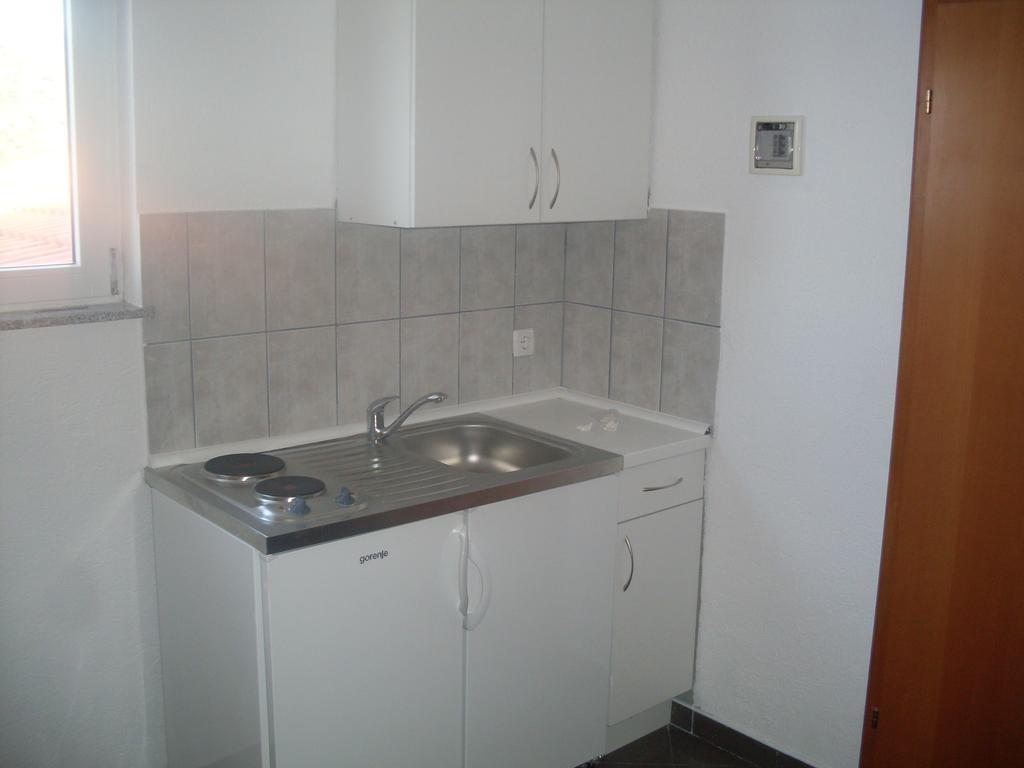 Apartments Loncar Veliki Drvenik Εξωτερικό φωτογραφία