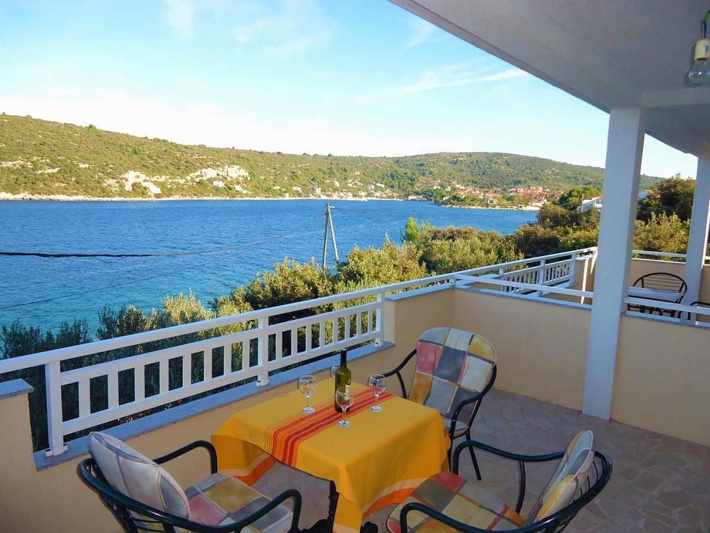 Apartments Loncar Veliki Drvenik Εξωτερικό φωτογραφία